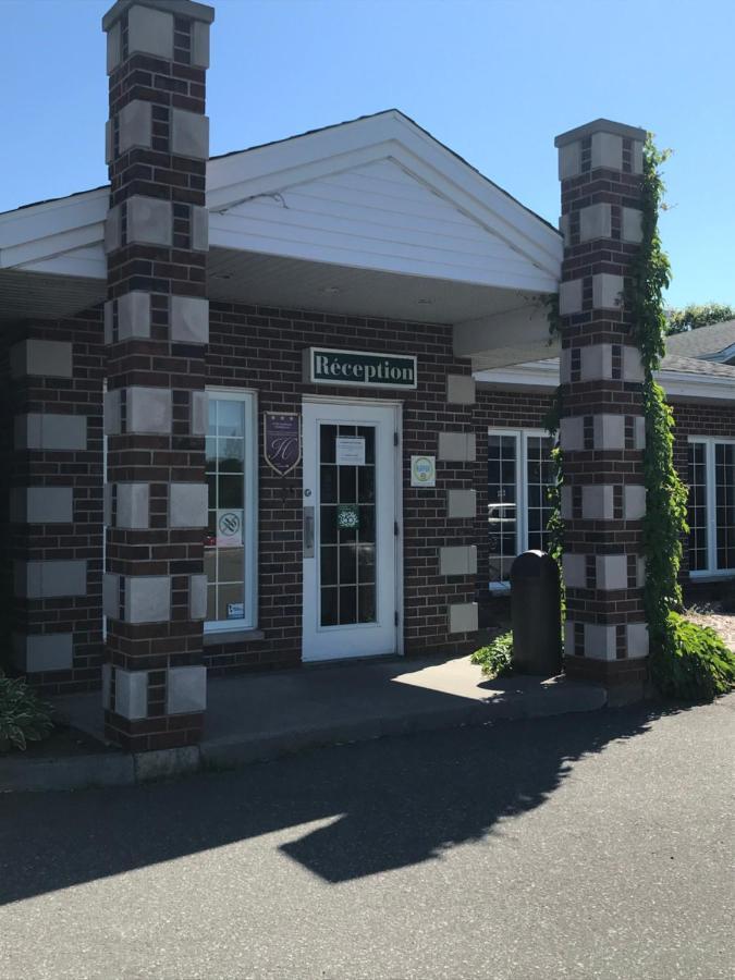 Hotel Marineau Shawinigan Exteriör bild
